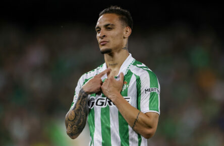 Real Betis Balompie v ACF Fiorentina - UEFA Conference League 2024/25 Semi Final First Leg Antony of Real Betis celebrates a goal during the Semifinal - UEFA Conference League match between Real Betis and Fiorentina at Benito Villamarin in Seville, Spain, on May 1, 2025. Seville Spain PUBLICATIONxNOTxINxFRA Copyright: xDAXxImagesx originalFilename:daximages-realbeti250501_npZAI.jpg