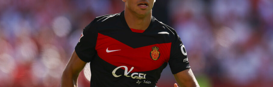 Sevilla FC v RCD Mallorca - LaLiga EA Sports Mateo Joseph of RCD Mallorca is in action during the La Liga EA Sports match between Sevilla FC and RCD Mallorca at Ramon Sanchez Pizjuan in Seville, Spain, on October 18, 2025. Seville Spain PUBLICATIONxNOTxINxFRA Copyright: xJosexLuisxContrerasx originalFilename:joseluiscontreras-sevillaf251018_np0SD.jpg