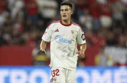 ESP: Sevilla FC - Getafe CF. La Liga EA Sports. Date 2 Andres Castrin of Sevilla FC during the La Liga EA Sports match between Sevilla FC and Getafe CF played at Ramon Sanchez Pizjuan Stadium on August 25, 2025 in Sevilla, Spain. kpng Copyright: xAntonioxPozox/xPRESSINx AP_250825_SEV_GET_2526_376