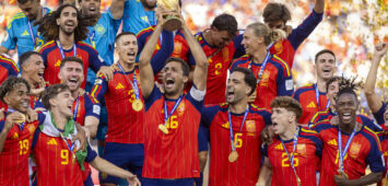 19.07.2026, Fussball Weltmeisterschaft 2026 in den USA, Finale, Spanien - Argentinien, im MetLife Stadium New York/New Jersey East Rutherford, Spanien ist Fussball Weltmeister 2026, Siegerehrung, Rodri Spanien stemmt den Pokal in die Höhe, Lamine Yamal Spanien, Fermin Lopez Spanien Fermin Lopez Spanien, Nico Williams Spanien etc, ***FIFA regulations prohibit any use of photographs as image sequences and/or quasi-video. EDITORIAL USE ONLY*** *** July 19, 2026, 2026 FIFA World Cup in the U.S., Final, Spain vs. Argentina, at MetLife Stadium in East Rutherford, New York, New Jersey Spain is the 2026 FIFA World Cup champion, award ceremony, Rodri Spain hoists the trophy, Lamine Yamal Spain, Fermin Lopez Spain, Fermin Lopez Spain, Nico Williams Spain, etc., ***FIFA regulations prohibit any use of photographs as image sequences and/or quasi-video EDITORIAL USE ONLY***